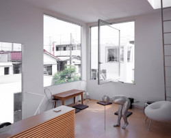 Moriyama House v Tokiu od architekta a spoluzakladatele studia SANAA Ryue Nishizawy