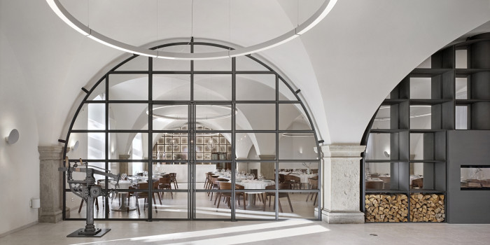 Transformace barokní sýpky ve Velkých Pavlovicích na hotel Lotrinský, EA architekti