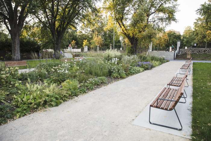 Husův park v Praze-Čakovicích, Land05. Foto: Filip Jandourek