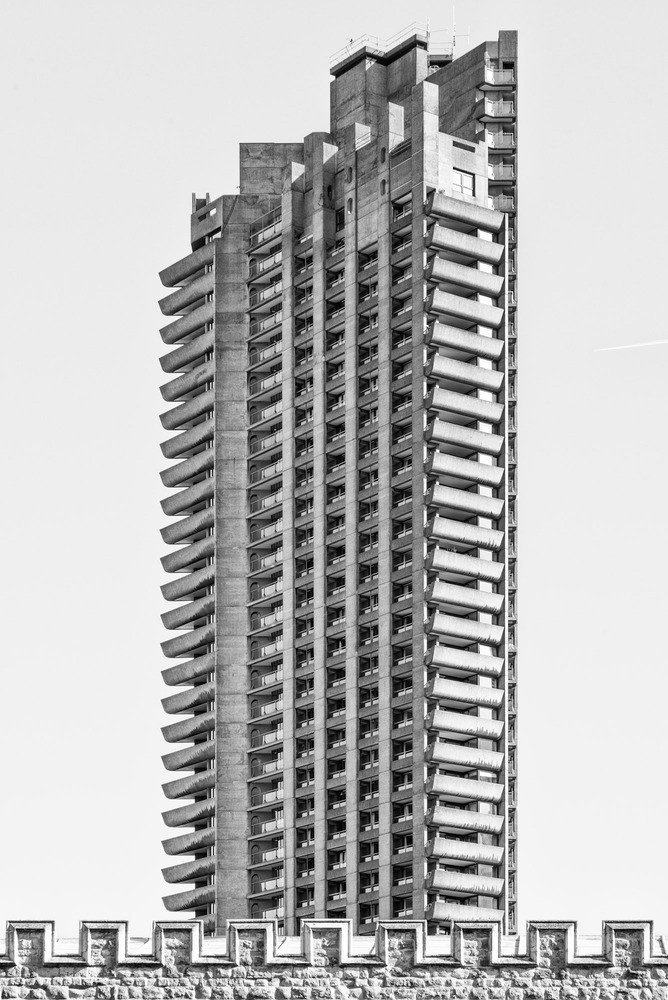 Obytný komplex Barbican Estate od trojice architektů Chemberlain−Powell−Bond z let 1969−1982