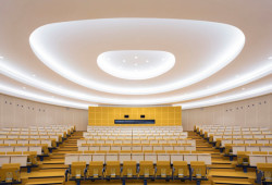 Vzdělávací komplex Univerzity Tomáše Bati ve Zlíně, AI - DESIGN (Eva Jiřičná, Petr Vágner, Jura Bečička), 2007.