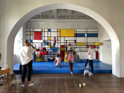 Jezuitská kolej, Giovanni Domenico Orsi, 1666–1750: Kromě výstavních prostor se v objektu nachází dětské herny, kavárna a místa sloužící k setkávání