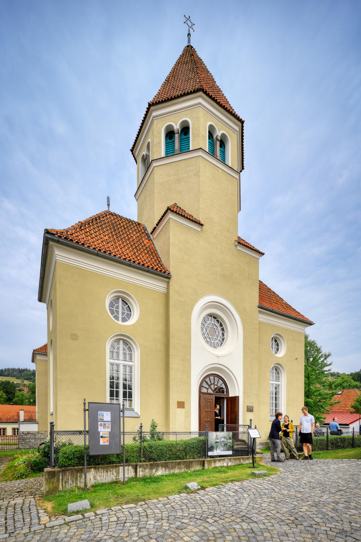 Synagoga má řadu secesních prvků