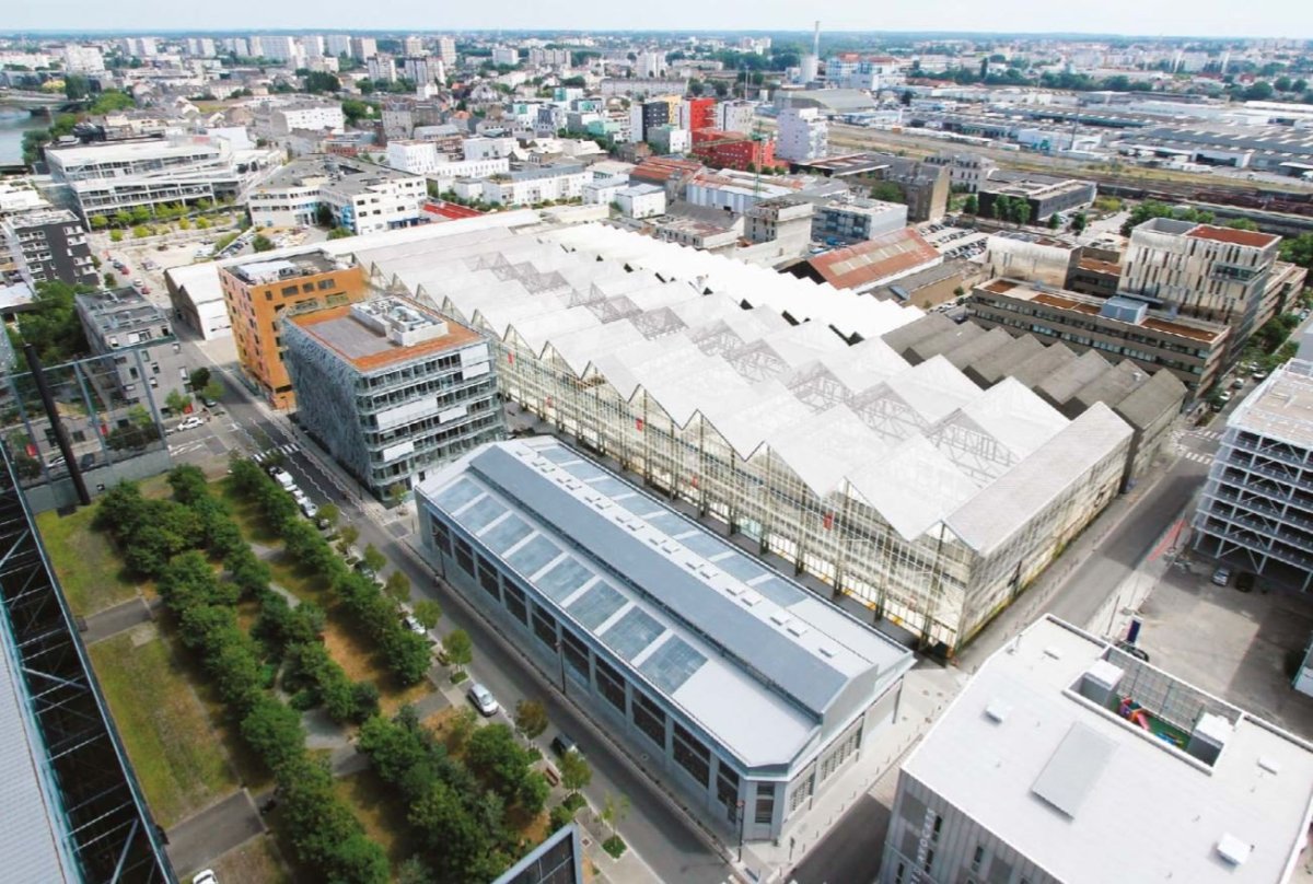 Nantes Saint - přestavba skladiště na uměleckou školu, Franklin Azzi Architecture
