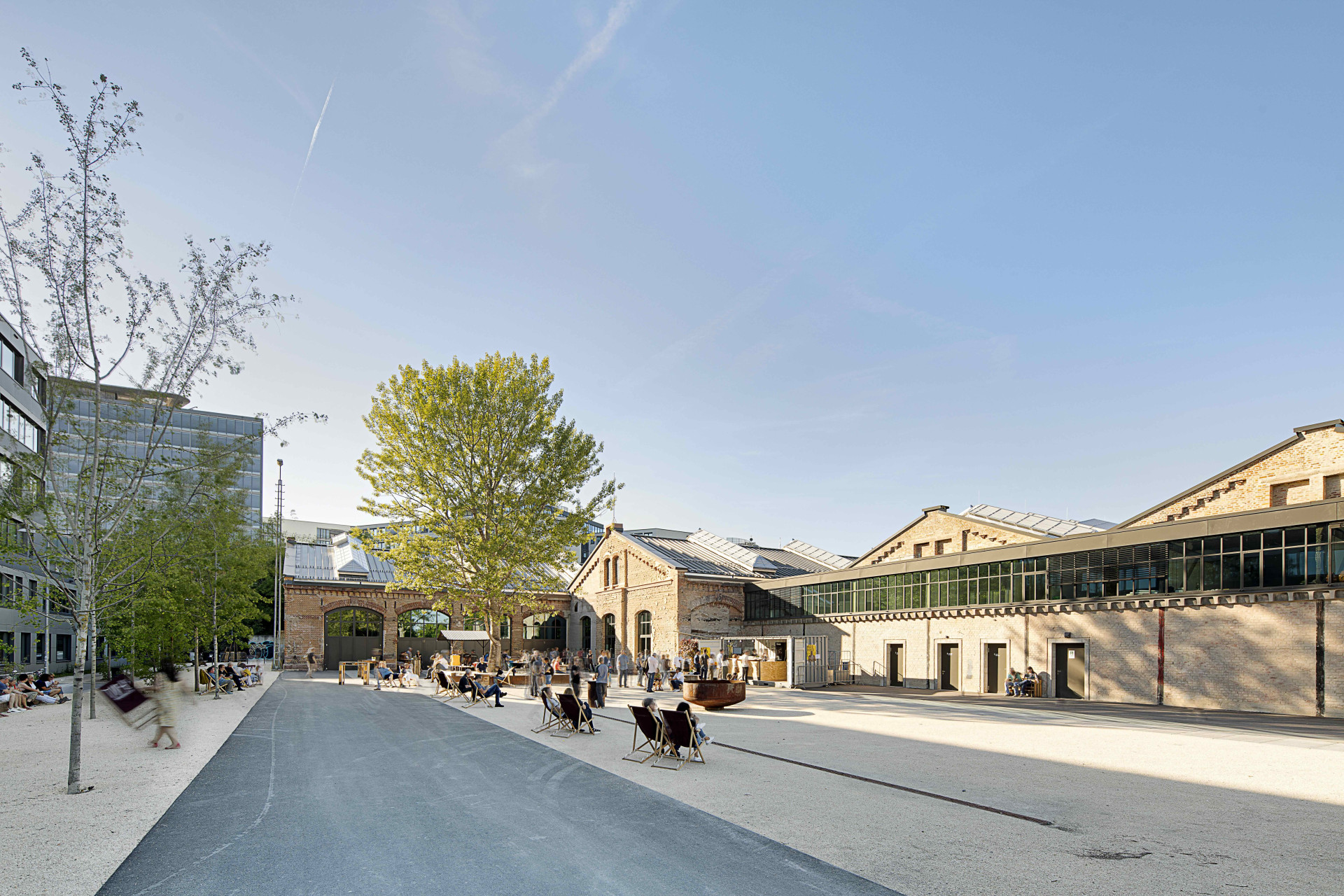 Studio Brückner proměnilo bývalé železniční depo Wagenhallen ve Stuttgartu na kulturní centrum.