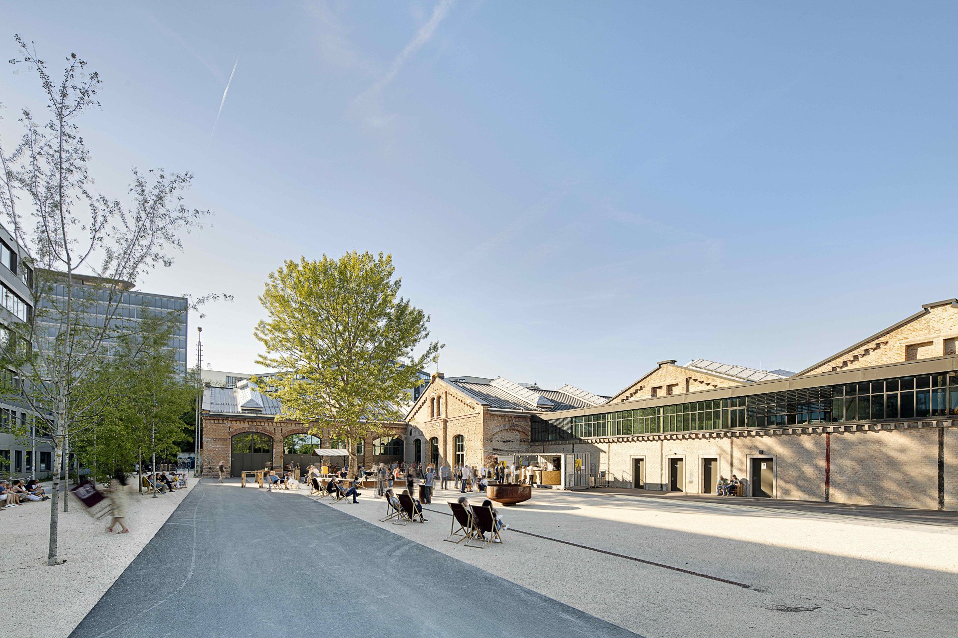 Studio Brückner proměnilo bývalé železniční depo Wagenhallen ve Stuttgartu na kulturní centrum.