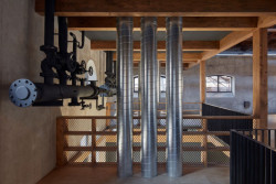 Uvnitř kotelny (konverze Kotelny a Uhelného mlýna, Atelier Hoffman)