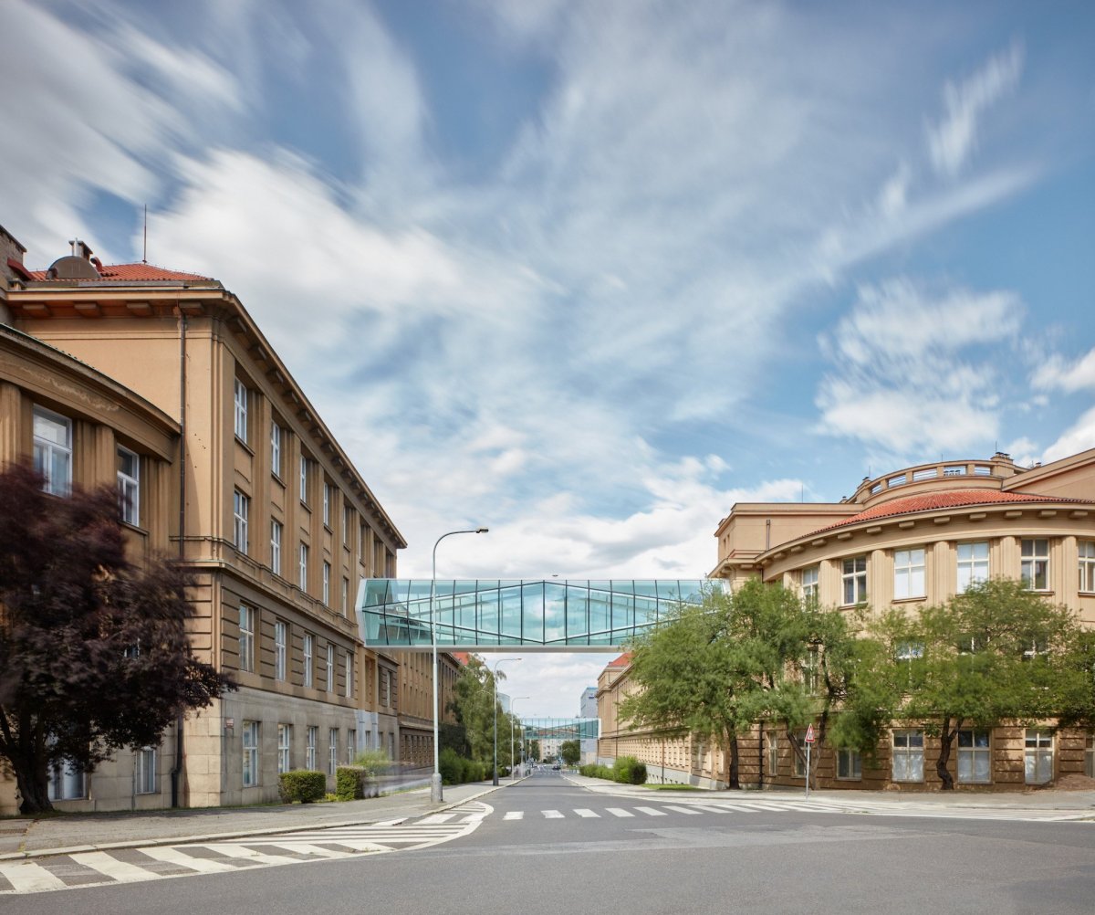 Spojovací lávky VŠCHT, Opočenský Valouch architekti