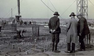 Obr. 3a: Dobová fotografie z průběhu výstavby v letech 1928 až 1931 – foto