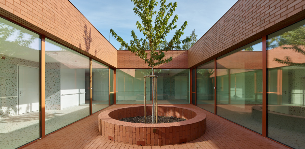 Atrium (Domov pro seniory; David Kraus)