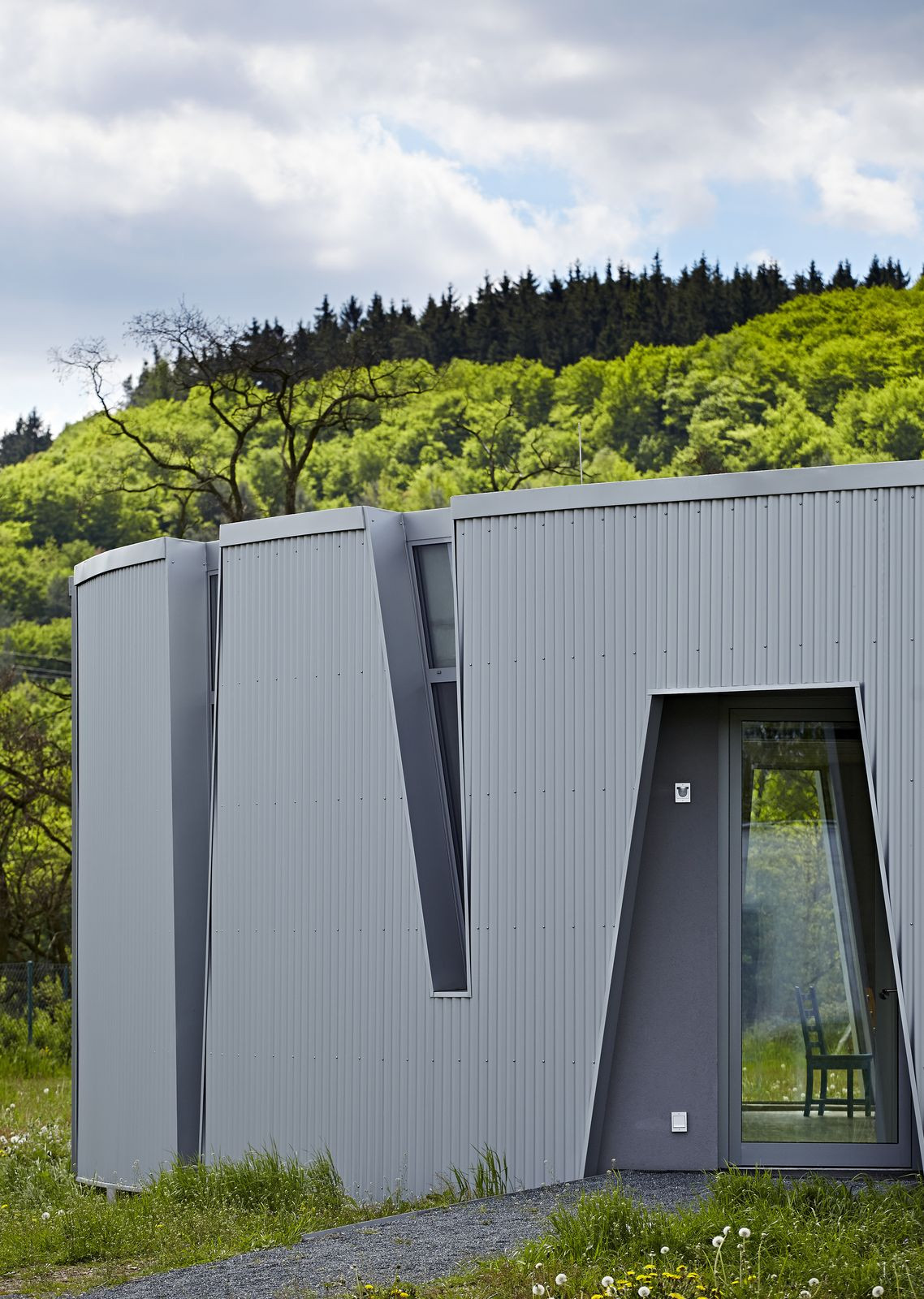 Dům ve tvaru prstenu, caraa.cz s.r.o., Foto