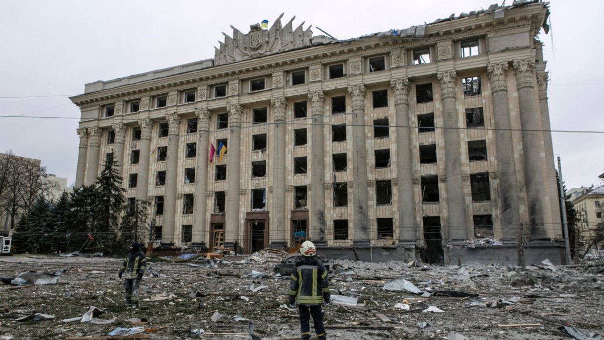 Budova státní správy se v průběhu války stala cílem bombardování.