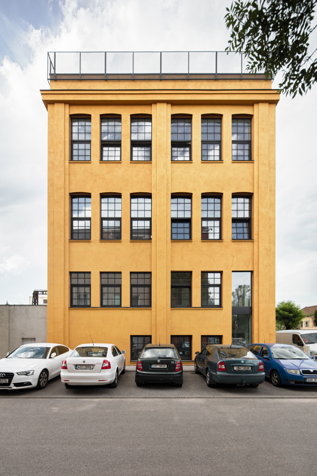 DADA Distrikt, KOGAA / Alexandra Georgescu, Tomáš Kozelský, Viktor Odstrčilík