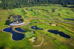 Panorama Golf Resort, Huť architektury Martin Rajniš