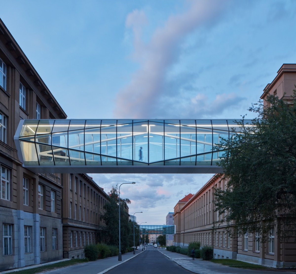 Spojovací lávky VŠCHT, Opočenský Valouch architekti