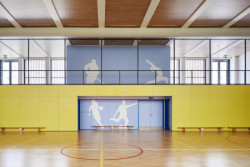 Studio Arch.Design realizovalo novou sportovní halu základní školy v pražských Letňanech