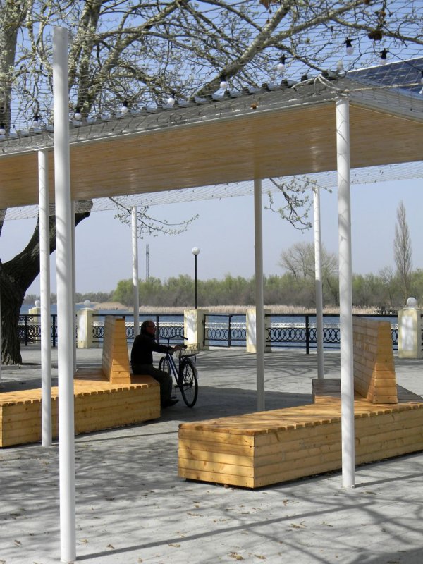 +48 Grupa Projektowa, Vladimír Balda, Jiří Žid, Pavilon na nábřeží Dněpru – foto