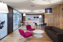 ov-a, Rekonstrukce a dostavba administrativní budovy Verona – foto