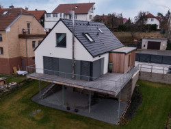 Rodinný dům v Kyjích, Prodesi/Domesi