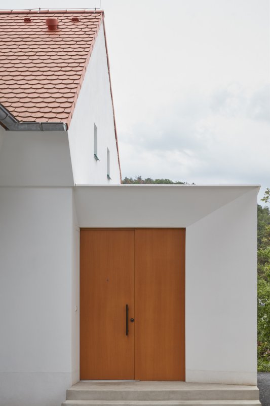Vila s fontánou, Mjölk architekti