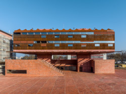 Centrálních polytechnických dílen a Galerie města Pardubic od Šépka architekti