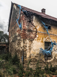 Stav zdiva rodného domu před zahájením prací