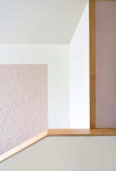 Revitalizace panelového domu v Rožnově pod Radhoštěm, Holiš + Šochová architekti