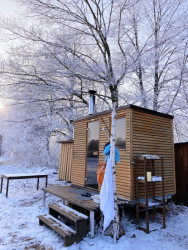 22. března zavítá do Hradce Králové několika desítek veřejných, klubových, soukromých i pop-up pojízdných saun. Oslaví tak výročí 800 let od první písemné zmínky o městě.