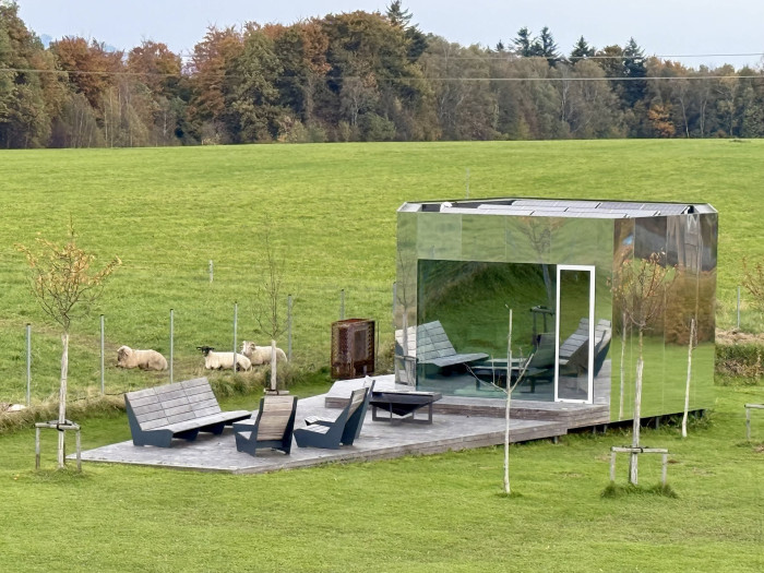Pergoly a terasy na zemních vrutech (Zrcadlový domu Čeladná; Kamil Mrva)