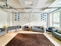 Gymnázium C. S. Lewisa, Kleinert Creative House