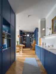 Byt pro sběratelku umění v Bubenči od Darcy Vašíčkové