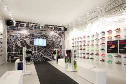 Valentino Colla, Paola Toniato (Nike architects), Olga Pokorná (Olga Pokorná - architekt), Top4Running - foto