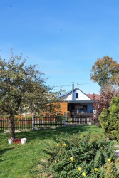 Bydloarchitekti - Vesnický dům Polanka nad Odrou: Polanka je dnes vyhledávanou lokalitou na okraji Ostravy