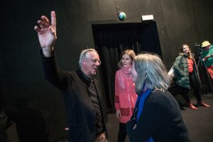 Architekt Jan de Vylder s Marcelou Steinbachovou před svou přednáškou v prosinci 2019 v kině Světozor v rámci cyklu Belgická inspirace spolku KRUH