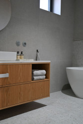 Interiér domu rodiny Lenky Stříteské od Teď Ateliér