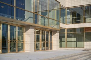 Budova Elektrických podniků v Praze-Holešovicích po rekonstrukci od studia TaK Architects