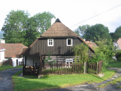 Podoba před rekonstrukcí (Roubená chalupa Strašín)