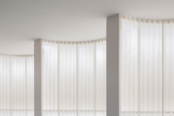 Detail (Nehtové studio NailSpot; Studio Plyš)