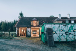 Rekonstrukce stodoly v Pošumaví od ateliéru BYRÓ architekti