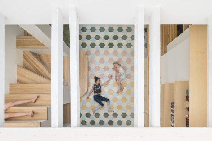 Rekonstrukce městské vily formou Baugruppe, No Architects