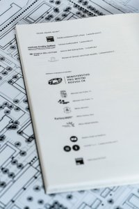 Michal Kohout, David Tichý, Filip Tittl, Jana Kubánková, Šárka Doležalová, publikace Sídliště, jak dál? - foto