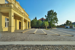 FAM Architekti, Revitalizace předprostoru Městského domu a Divadla J. Kašky – foto