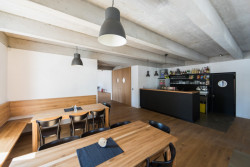 Rekonstrukce hospody se sálem v Máslovicích, Bod Architekti