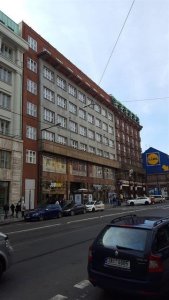 Zdeněk Lukeš: První jarní psí vycházka, palác Lípa