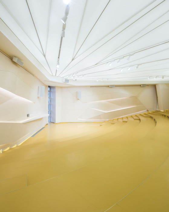 IO Studio, Rekonstrukce multifunkčního sálu SPŠ Na Třebešíně - foto