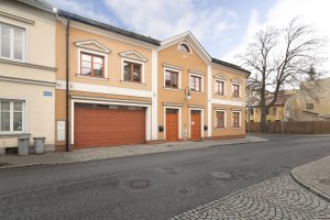 Ordinace lékařů s bytovou jednotkou