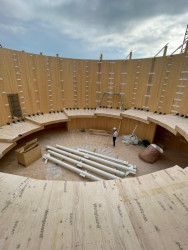 Výstavba našeho pavilonu  na EXPO v Ósace.