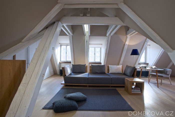 I. D. Arch, Půdní byt v jižních Čechách - foto