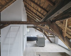 Architekt Marc Flick zrekonstruoval zchátralý dvůr v západním Německu