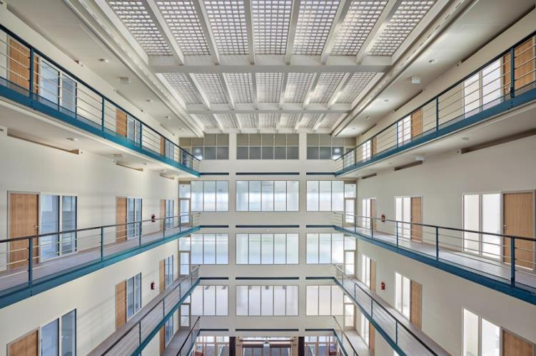 Palác Elektrických podniků, Adolf Benš a Josef Kříž, 1927-1935